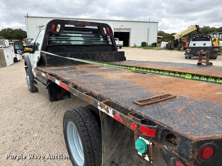 image for item DU3138 2016 Ford F550 Super Duty flatbed truck