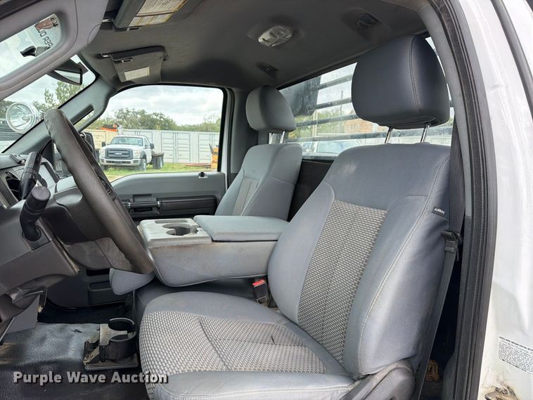 image for item DU3138 2016 Ford F550 Super Duty flatbed truck