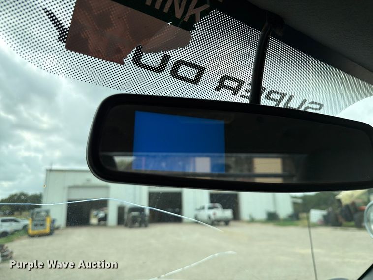 image for item DU3138 2016 Ford F550 Super Duty flatbed truck