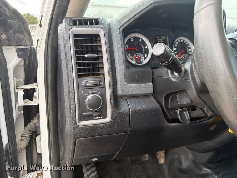 image for item DU3139 2014 RAM 5500 flatbed truck