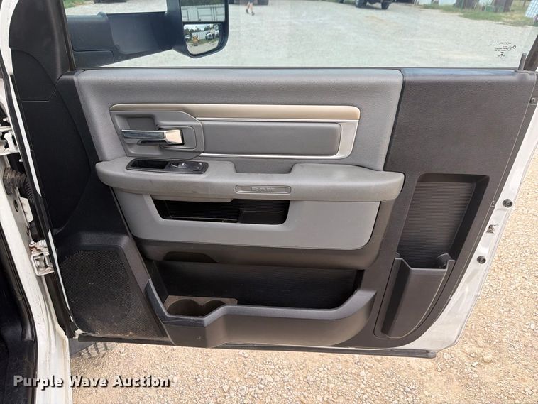 image for item DU3139 2014 RAM 5500 flatbed truck