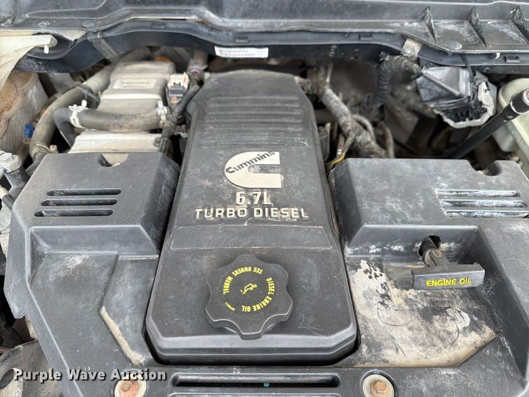 image for item DU3139 2014 RAM 5500 flatbed truck