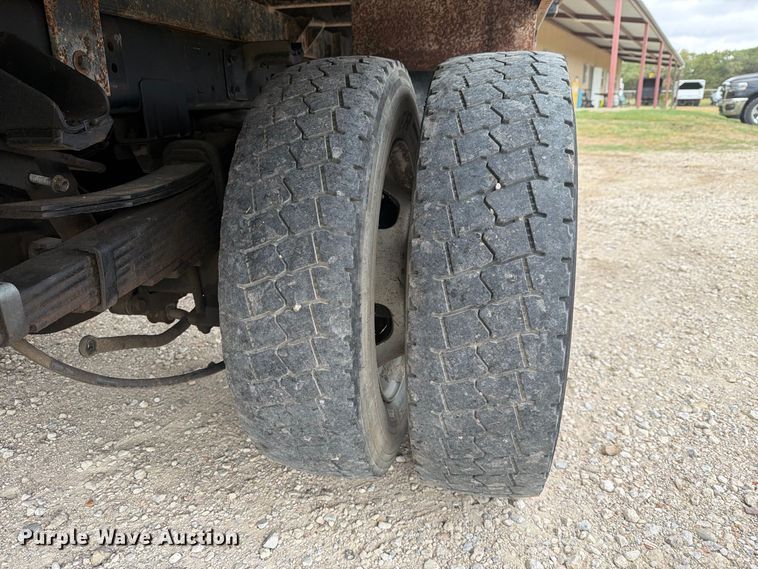 image for item DU3139 2014 RAM 5500 flatbed truck