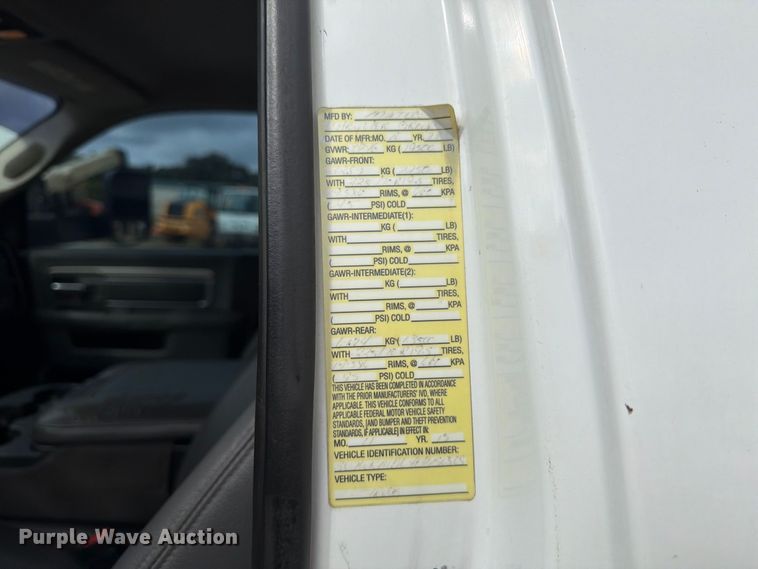 image for item DU3139 2014 RAM 5500 flatbed truck