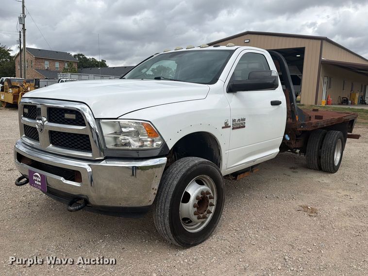 2014 RAM 5500 flatbed truck