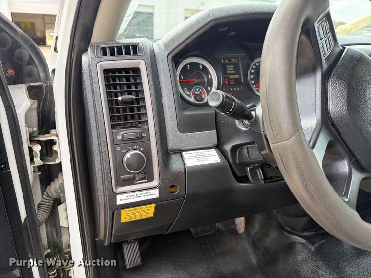 image for item DU3140 2014 RAM 5500 flatbed truck