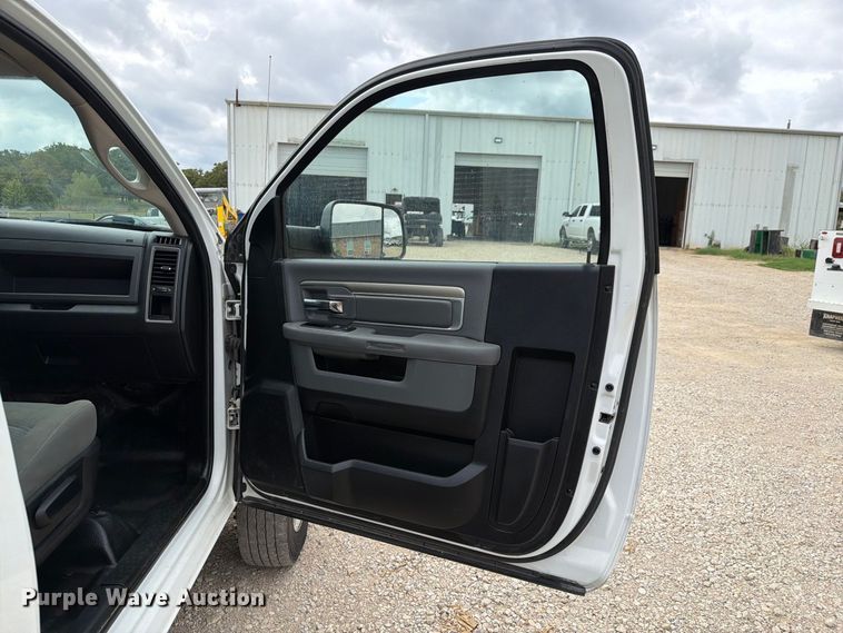 image for item DU3140 2014 RAM 5500 flatbed truck