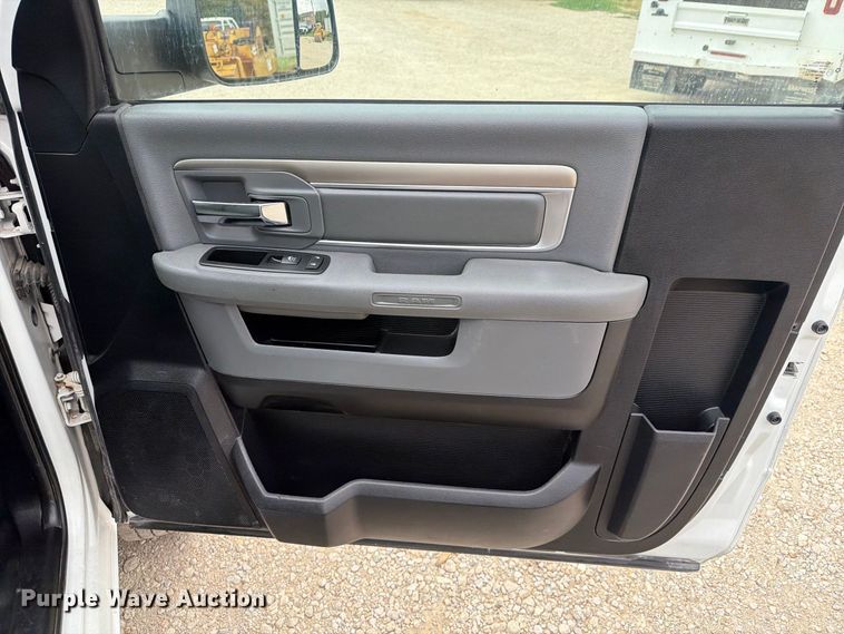 image for item DU3140 2014 RAM 5500 flatbed truck