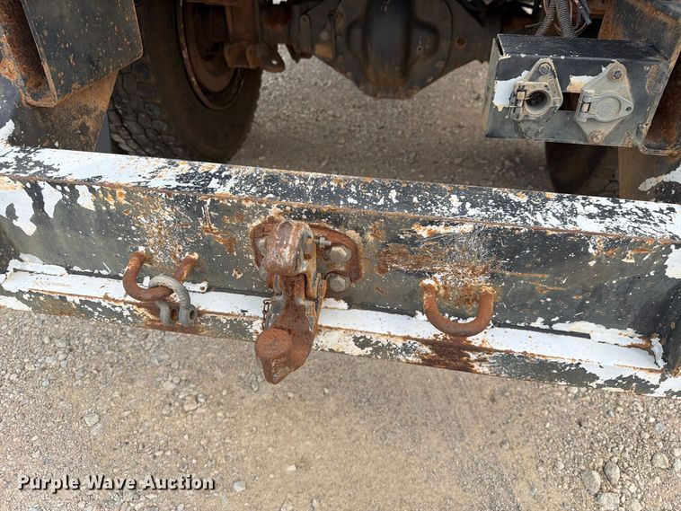 image for item DU3143 2001 Mack MS flatbed truck