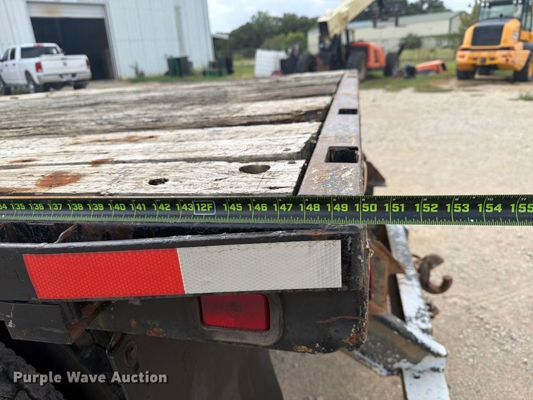 image for item DU3143 2001 Mack MS flatbed truck