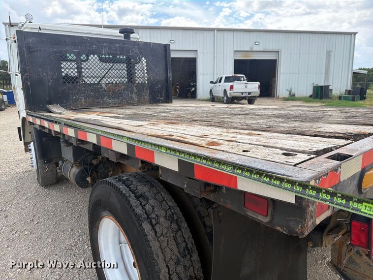 image for item DU3143 2001 Mack MS flatbed truck