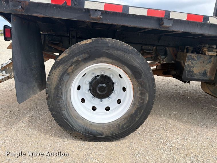 image for item DU3143 2001 Mack MS flatbed truck