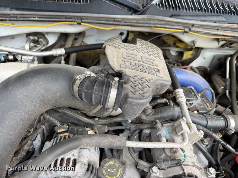 image for item DV0920 2004 Chevrolet Silverado 3500 Crew Cab pickup truck
