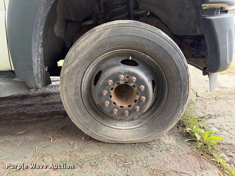image for item DV2065 2015 Ford F550 utility / service truck