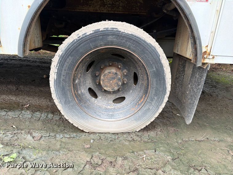 image for item DV2065 2015 Ford F550 utility / service truck