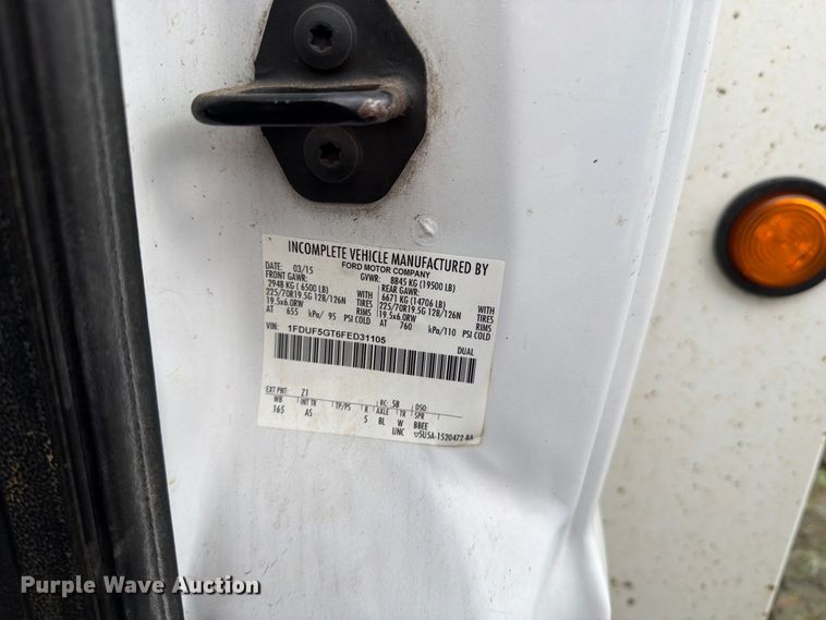 image for item DV2065 2015 Ford F550 utility / service truck