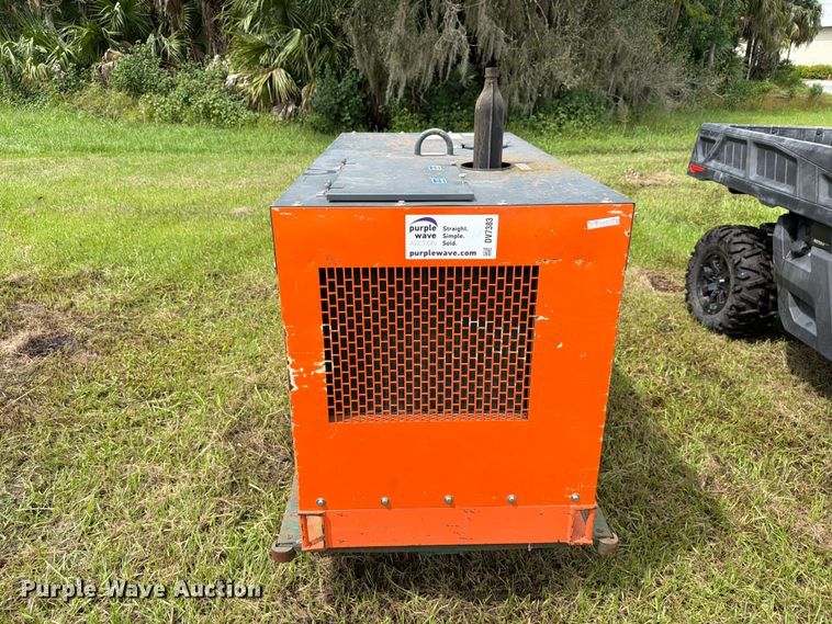 image for item DV7383 Kubota W-330 welder/generator