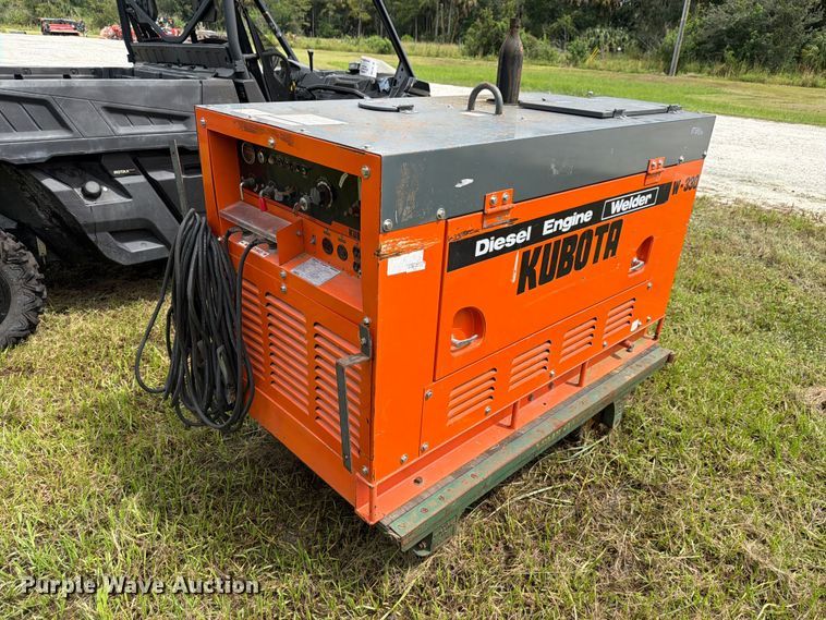 image for item DV7383 Kubota W-330 welder/generator