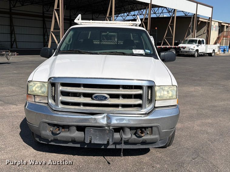 image for item DV8618 2002 Ford F250 Super Duty utility bed pickup truck