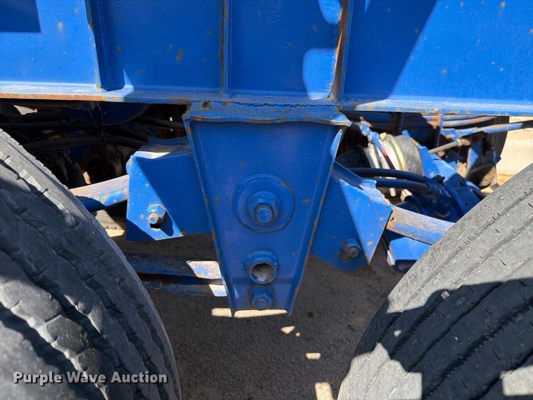 image for item DV8620 1999 Monon CC-248 pole trailer