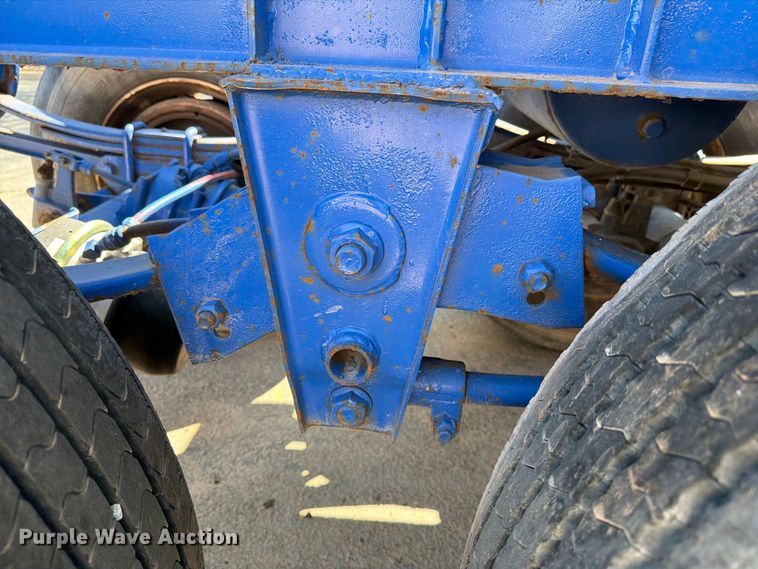 image for item DV8620 1999 Monon CC-248 pole trailer