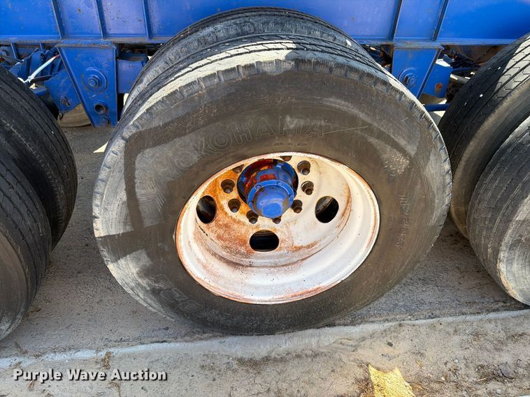 image for item DV8620 1999 Monon CC-248 pole trailer