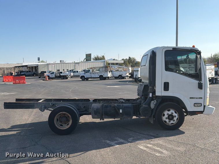 image for item DV8622 2008 Isuzu NPR truck cab and chassis