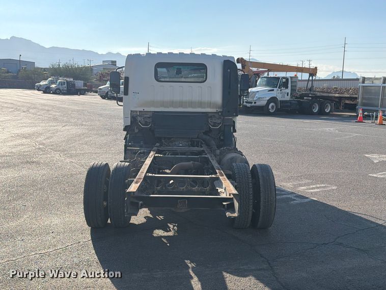 image for item DV8622 2008 Isuzu NPR truck cab and chassis