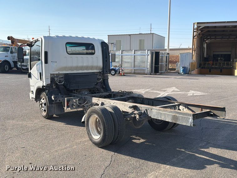image for item DV8622 2008 Isuzu NPR truck cab and chassis