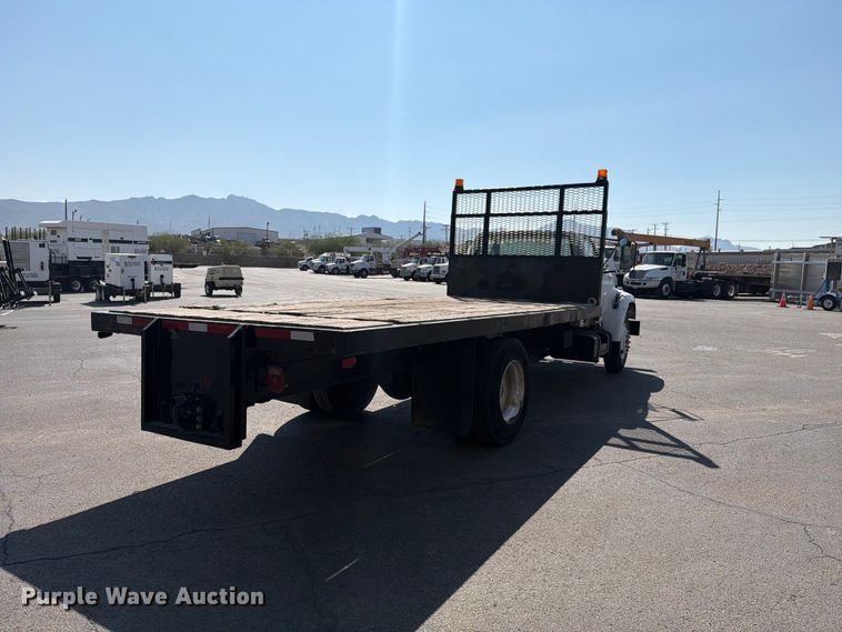 image for item DV8623 1997 Ford F800 flatbed truck