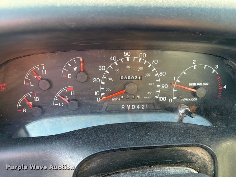 image for item DV8624 2005 Ford F750 Super Duty truck cab and chassis