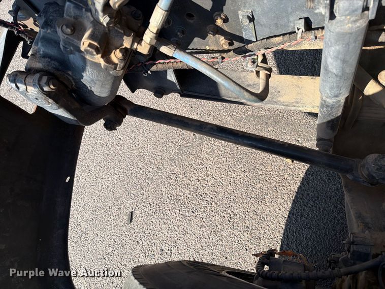 image for item DV8624 2005 Ford F750 Super Duty truck cab and chassis