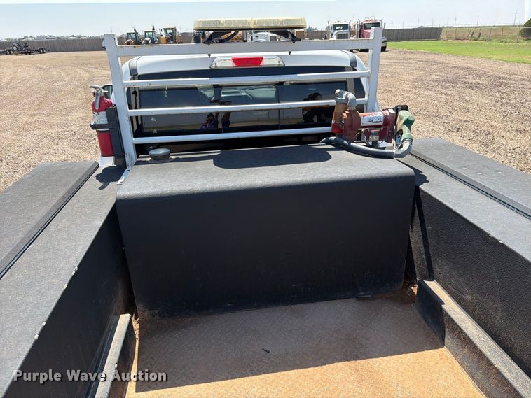 image for item DV8630 2017 Ford F350 Super Duty Crew Cab utility bed pickup truck