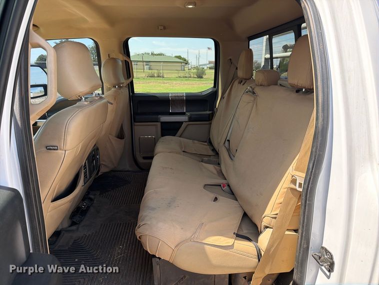 image for item DV8630 2017 Ford F350 Super Duty Crew Cab utility bed pickup truck