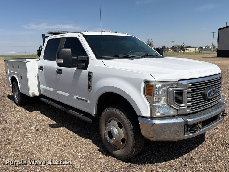 image for item DV8631 2020 Ford F350 Super Duty Crew Cab utility bed pickup truck
