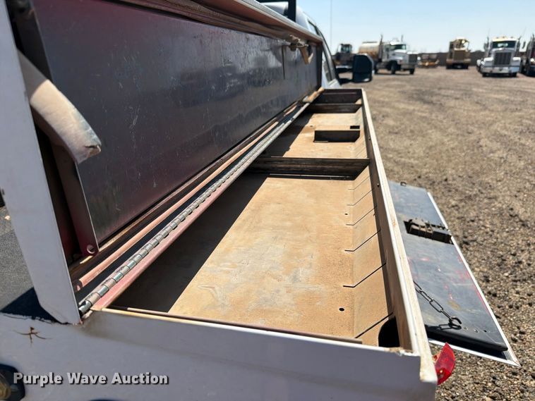 image for item DV8631 2020 Ford F350 Super Duty Crew Cab utility bed pickup truck