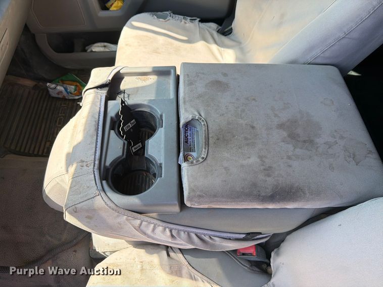 image for item DV8631 2020 Ford F350 Super Duty Crew Cab utility bed pickup truck