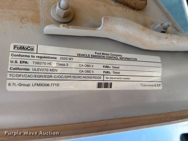 image for item DV8631 2020 Ford F350 Super Duty Crew Cab utility bed pickup truck
