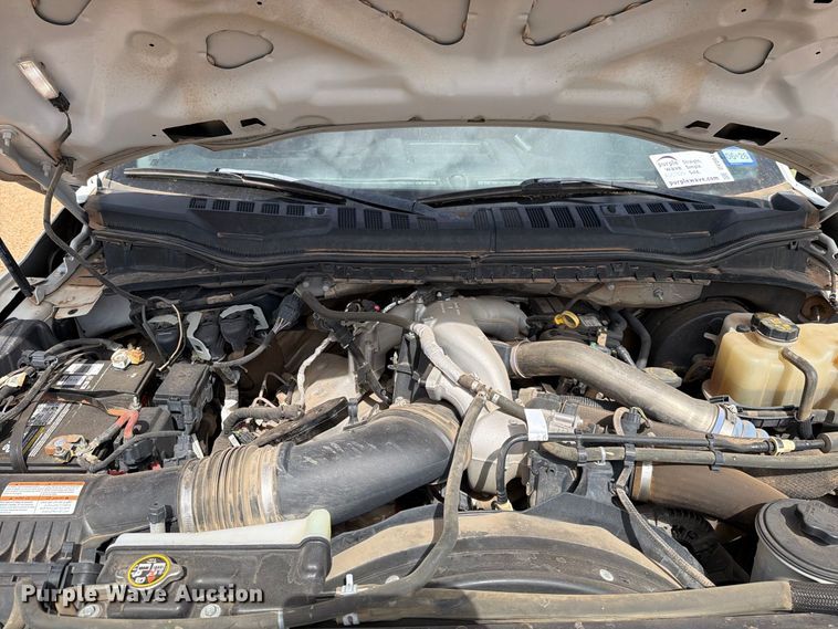 image for item DV8642 2020 Ford F250 Super Duty Crew Cab pickup truck