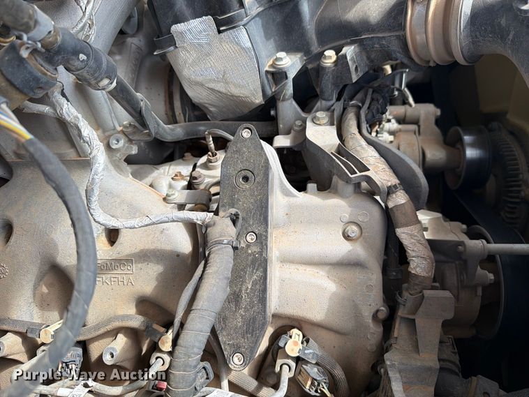 image for item DV8642 2020 Ford F250 Super Duty Crew Cab pickup truck