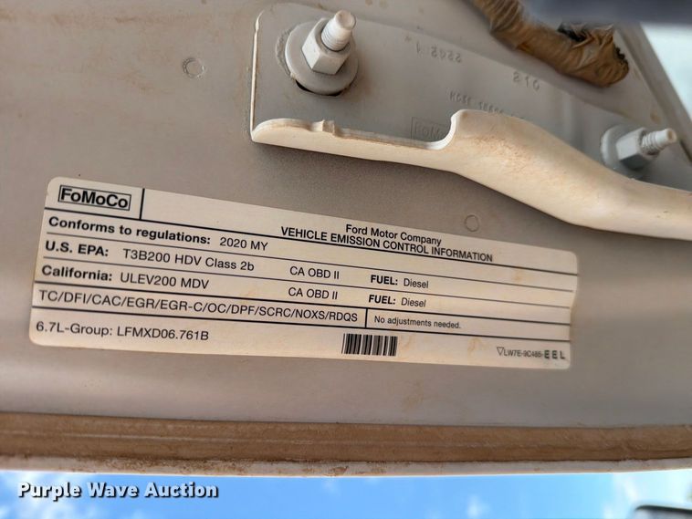 image for item DV8642 2020 Ford F250 Super Duty Crew Cab pickup truck