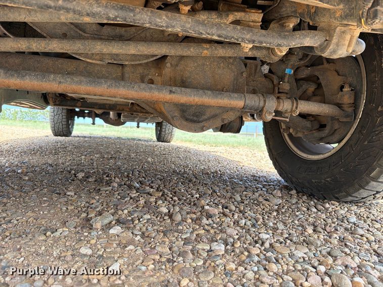 image for item DV8642 2020 Ford F250 Super Duty Crew Cab pickup truck