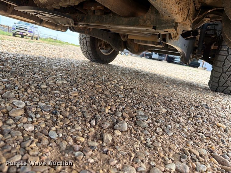 image for item DV8642 2020 Ford F250 Super Duty Crew Cab pickup truck