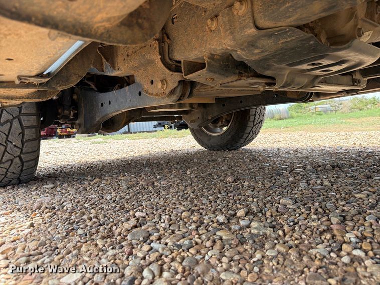 image for item DV8642 2020 Ford F250 Super Duty Crew Cab pickup truck