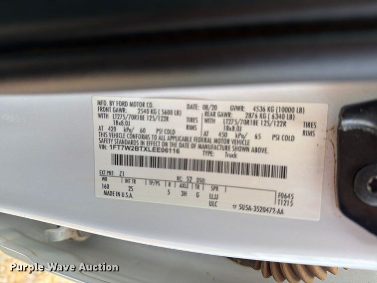 image for item DV8642 2020 Ford F250 Super Duty Crew Cab pickup truck