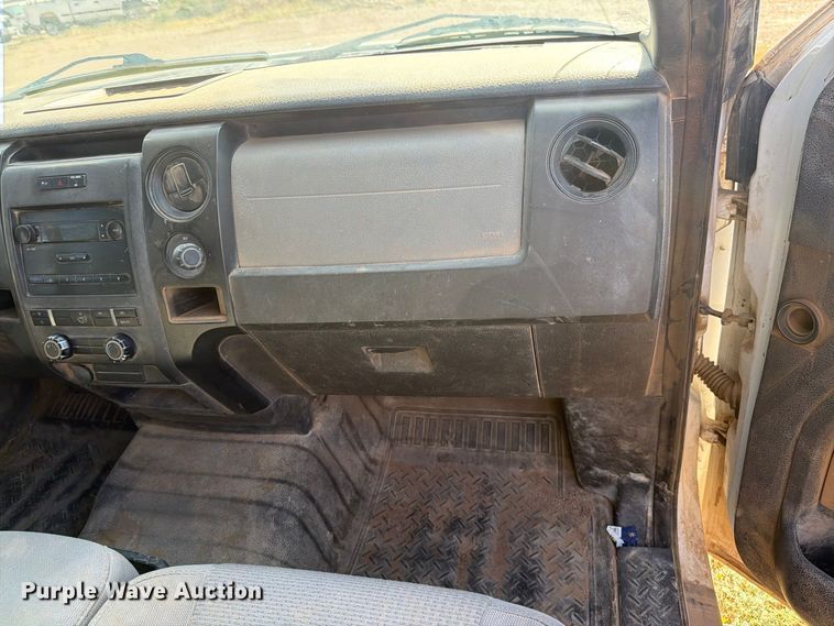 image for item DV8665 2014 Ford F-150 Crew Cab pickup truck