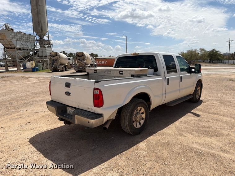 image for item DV8666 2015 Ford F250 Super Duty Crew Cab pickup truck