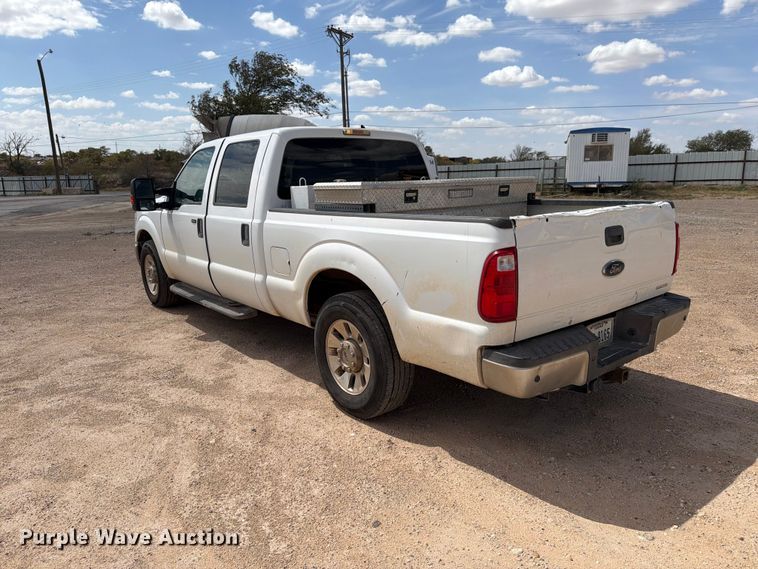 image for item DV8666 2015 Ford F250 Super Duty Crew Cab pickup truck