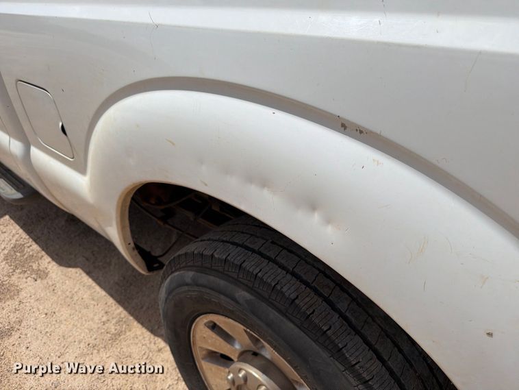 image for item DV8666 2015 Ford F250 Super Duty Crew Cab pickup truck
