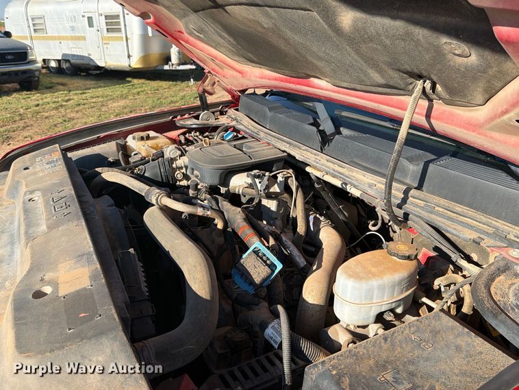 image for item DV8670 2011 Chevrolet Silverado 3500HD Crew Cab pickup truck